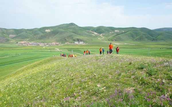 ​坝上草原徒步团建活动攻略-穿越草原美景