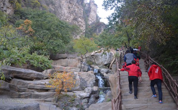 ​狼牙山加易水湖景区两日周边团建活动方案