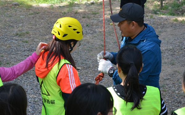 ​在野外组织的团建拓展活动有哪些内容